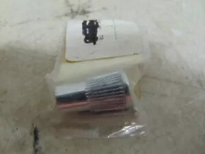 Tucker Rocky Speedo リセット ノブ OEM 67215-68 84-86 FXS、FXWG、FLS P/N 493392 Tucker Rocky Speedo Reset Knob OEM 67215-68 84-86 FXS, FXWG, FLS P/N 493392 【並行輸入品】