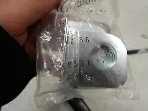 純正ハーレーダビッドソンマスターシリンダーマウントロックプレート P/N: 42331-87 Genuine Harley Davidson Master Cylinder Mount Lock Plate P/N: 42331-87 【並行輸入品】