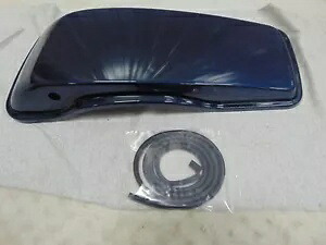 ハーレーダビッドソン 右サドルバッグ蓋 コスミックブルーパール 2016 ツーリング 90201056DZZ Harley Davidson Right Saddlebag Lid Cosmic Blue Pearl 2016 Touring 90201056DZZ 【並行輸入品】
