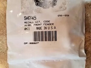 純正ハーレーダビッドソンフロントフェンダーリコールキット P/N: 94745 Genuine Harley Davidson Front Fender Recall Kit P/N: 94745 【並行輸入品】