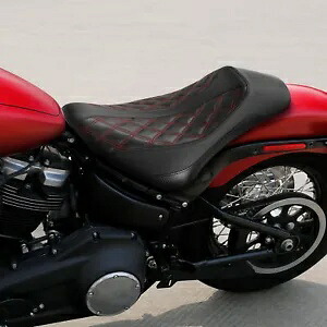 フロントドライバーライダーソロシートハーレーソフテイルスリムスタンダードデラックス18-23に適合 Front Driver Rider Solo Seat Fit For Harley Softail Slim Standard Deluxe 18-23 【並行輸入品】