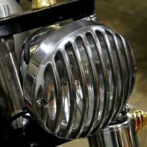 オートバイ 4.5 レトロラウンド電球ヘッドライトハーレーレーサーボバーチョッパーカスタム Motorcycle 4.5 Retro Round Bulb Headlight For Harley Racer Bobber Chopper Custom 【並行輸入品】
