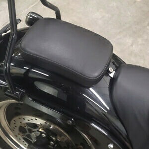 後部乗客ピリオンパッドフェンダーシート8サクションカップハーレーチョッパー用ブラック Rear Passenger Pillion Pad Fender Seat 8 Suction Cup For Harley Chopper Black 【並行輸入品】