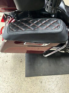 MOFUN レッド ダイヤモンド サドルバッグ蓋カバー 2014-2024 ハーレー CVO、ストリート グライド用 MOFUN Red Diamond Saddlebag Lid Covers For 2014-2024 Harley CVO, Street Glide 【並行輸入品】