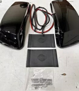 OS&D Advanblack ビビッドブラック ノーマルサドルバッグ蓋 ツーリング 2014+ OS&D Advanblack VIVID BLACK NORMAL SADDLEBAG LIDS FOR TOURING 2014+ 【並行輸入品】 44,880円