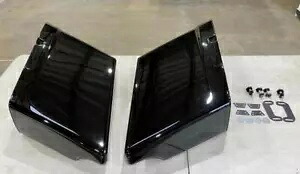 OS&D Advanblack ビビッド ブラック デュアル カット 4.5 インチ ストレッチ サドルバッグ 2014 年以降 ツーリング用 OS&D Advanblack VIVID BLACK DUAL CUT 4.5'' STRETCHED SADDLEBAG FOR 2014+ TOURING 【並行輸入品】