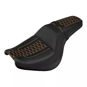 ツーアップ 運転席 & 助手席 ハーレーファットボブ FXFB FXFBS 2018-2024 ブラックに適合 Two-up Driver & Passenger Seat Fit For Harley Fat Bob FXFB FXFBS 2018-2024 Black 【並行輸入品】