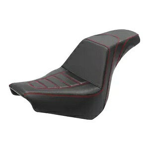 ブラック + レッド ドライバー ライダー & 助手席 ハーレー ソフテイル ストリート ボブ 18-23 に適合 Black+Red Driver Rider & Passenger Seat Fit For Harley Softail Street Bob 18-23 【並行輸入品】