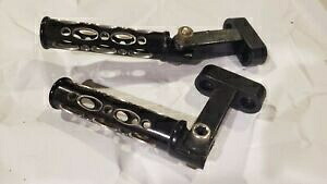 ブラック Battistinis オーバルホール パッセンジャー フットペグ 99-07 ツーリング FLHT FLHR FLHX 用 Black Battistinis Oval Hole Passenger Footpegs For 99-07 Touring FLHT FLHR FLHX 【並行輸入品】