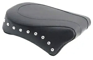 マスタング 76108 後部助手席ピロン スタッズ 06-17 ハーレー ダイナ 27262 Mustang 76108 Rear Passenger Seat Pillon Studded 06-17 Harley Dyna 27262 【並行輸入品】