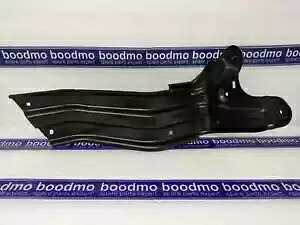 マヒンドラ ボレロ ネオ、TUV 300、TUV 300 LWB 用ブラケット - 0119AU300170N Bracket for MAHINDRA BOLERO NEO, TUV 300, TUV 300 LWB - 0119AU300170N 【並行輸入品】
