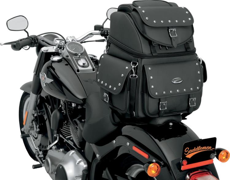 Saddlemen 3515-0121 スタッズ付きバックレスト/シート/シーシーバーコンビネーションバッグ Saddlemen 3515-0121 Combination Backrest/Seat/Sissy Bar Bag with Studs 【並行輸入品】