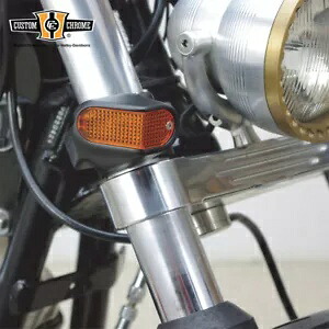 ブラックフロントサイドビューマーカーライトターンシグナルハーレー 35 39 49 ミリメートルフォークに適合 Black Front Side View Marker Lights Turn Signal Fit For Harley 35 39 49mm Fork 【並行輸入品】
