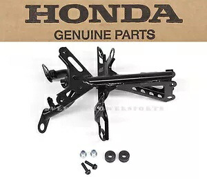 新品純正ホンダ アッパーカウルブラケットステー A ボルト付き 02-03 CBR954RR OEM #D71 New Genuine Honda Upper Cowl Bracket Stay A with Bolts 02-03 CBR954RR OEM #D71 【並行輸入品】