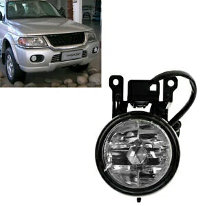 三菱モンテロパジェロスポーツ 2000-2004 車のフロントフォグランプランプ- For Mitsubishi Montero Pajero Sport 2000-2004 Car Front Fog Lights Lamp- 【並行輸入品】