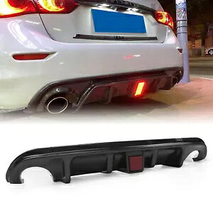 カーボンファイバールック リアバンパーディフューザートリム インフィニティ Q50 2014-2017 ライト付き Carbon Fiber Look Rear Bumper Diffuser Trim for Infiniti Q50 2014-2017 W/ Light 【並行輸入品】
