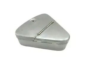 ヴィンテージ BSA/トライアンフ/アリエル 三角ツールボックス VINTAGE BSA/TRIUMPH/ARIEL TRIANGULAR TOOL BOX 【並行輸入品】