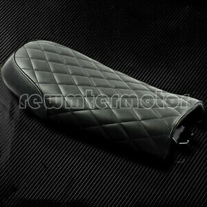 ブラックカフェレーサーシート CB1000R CB100 CB125S CB160 CB450 CL100 1974-2018用 Black Cafe Racer Seat Fit For CB1000R CB100 CB125S CB160 CB450 CL100 1974-2018 【並行輸入品】