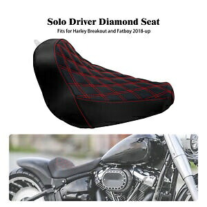 ブラック ドライバー ソロ ソフトシート レッドライン付き ハーレー ファットボーイ ブレイクアウト 2018-2023用 Black Driver Solo Soft Seat w/ Red Line For Harley Fat Boy Breakout 2018-2023 【並行輸入品】