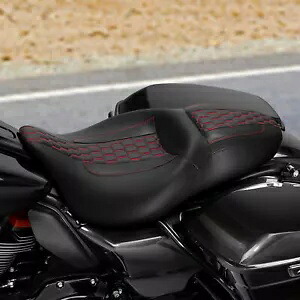 ブラック + レッド運転席 & 助手席ハーレーツーリングロードグライドキング 09-23 に適合 Black+Red Driver & Passenger Seat Fit For Harley Touring Road Glide King 09-23 【並行輸入品】