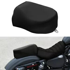 ブラック後部助手席ハーレースポーツスターXL883 XL1200 2007-2015 14に適合 Black Rear Passenger Seat Fit For Harley Sportster XL883 XL1200 2007-2015 14 【並行輸入品】