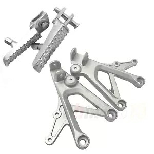 シルバー フロント フットレスト フットペグ ブラケット 01-07 CBR 600 F4I / 99-00 CBR600 F4用 Silver Front Footrest Foot Pegs Bracket For 01-07 CBR 600 F4I / 99-00 CBR600 F4 【並行輸入品】