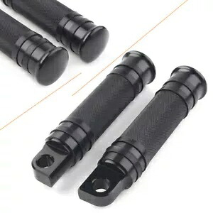 ブラック CNC フットペグ フットレスト ハーレーダイナ ソフテイル スリム FLS FXS FLD FXDWG用 Black CNC Foot Pegs Footrest For Harley Dyna Softail Slim FLS FXS FLD FXDWG 【並行輸入品】