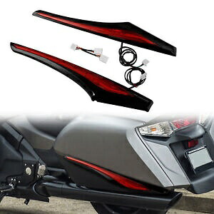 ブラックサドルバッグアクセントスウープ LED レッドライトホンダ 1800 GL1800 12-17 F6B に適合 Black Saddlebags Accent Swoop LED Red Light Fit For Honda 1800 GL1800 12-17 F6B 【並行輸入品】