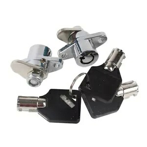 ハードサドルバッグロックセット キー付き ハーレーエレクトラグライド ロードキング 93-13 10に適合 Hard Saddlebag Locks Set W/ Keys Fit For Harley Electra Glide Road King 93-13 10 【並行輸入品】