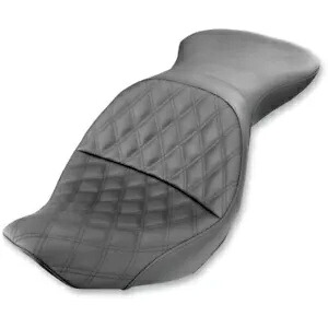 Saddlemen ブラック エクスプローラー ラティス ステッチ LS 2 アップシート ハーレー ソフテイル 06-17 FLSTC Saddlemen Black Explorer Lattice Stitch LS 2 Up Seat Harley Softail 06-17 FLSTC 【並行輸入品】