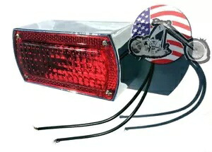 クローム スクエア ナイト ライト テールランプ レッドレンズ カスタム チョッパー ハーレー アイアンヘッド FLH Chrome Square Knight Light Tail Lamp Red Lens Custom Chopper Harley Ironhead FLH 【並行輸入品】