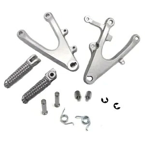 バイクフロントフットペグブラケットヤマハ YZF-R1 2004-2006 2005 シルバー Motorbike Front Foot Pegs Bracket Fit For Yamaha YZF-R1 2004-2006 2005 Silver 【並行輸入品】