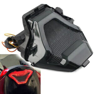 リア LED テールライト統合ターンシグナルフィットヤマハ YZF R3 R25 Y15ZR MT07 レッド Rear LED Tail Light Integrated Turn Signal Fit Yamaha YZF R3 R25 Y15ZR MT07 Red 【並行輸入品】