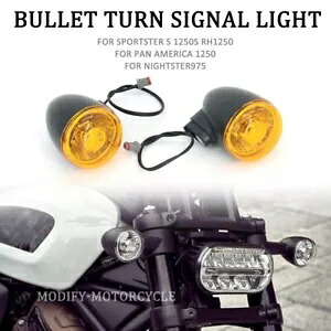 ブレットライトリアターンシグナルライトナイトスター 975 RH 975 2022-2024 Bullet Light Rear Turn Signal Light For Nightster 975 RH 975 2022-2024 【並行輸入品】