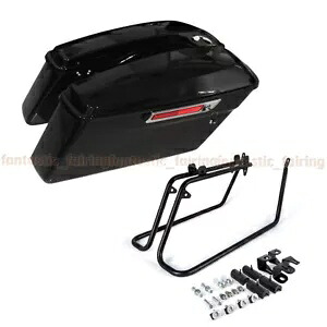 ビビッドブラックハードサドルバッグ 変換ブラケット付き 08-17 ハーレーダイナモデル用 Vivid Black Hard Saddlebag W/ Conversion Brackets For 08-17 Harley Dyna Models 【並行輸入品】