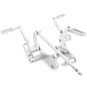 ハーレーソフテイルスタンダードFXST 2020 2021用に研磨されたアルミニウムフォワードコントロール Aluminum Forward Controls Polished for Harley Softail Standard FXST 2020 2021 【並行輸入品】