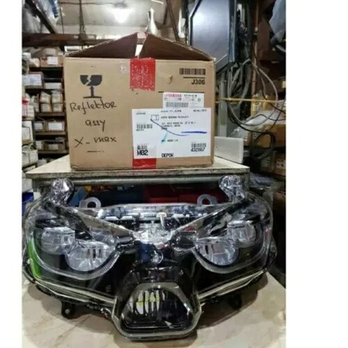 ヤマハ純正 Xmax 250 X-max 300 純正ヘッドランプ Assy ヤマハ B74-H4300-00 Genuine Yamaha Xmax 250 X-max 300 Original Headlamp Assy Yamaha B74-H4300-00 【並行輸入品】