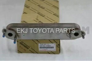 純正 トヨタ ランドクルーザー HDJ100 2002-2005 オイルクーラー 15710-17021 タイ OEM Genuine Toyota Land Cruiser HDJ100 2002-2005 Oil Cooler 15710-17021 Thailand OEM 【並行輸入品】｜カスタムパーツ WORLD倉庫