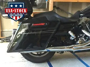 ビビッドブラックストレッチサドルバッグ拡張バッグピンストライプ 14+ ハーレーツーリング用 Vivid Black Stretched Saddlebags Extended Bags Pinstripe For 14+ Harley Touring 【並行輸入品】|カスタムパーツ WORLD倉庫