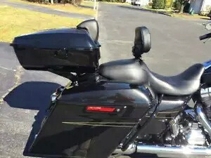 ブラック クォーツ ストレッチ サドルバッグ ピンストライプ 2014+ ハーレー ストリート ロード グライド用 Black Quartz Stretched Saddlebag Pinstripe For 2014+ Harley Street Road Glide 【並行輸入品】|カスタムパーツ WORLD倉庫