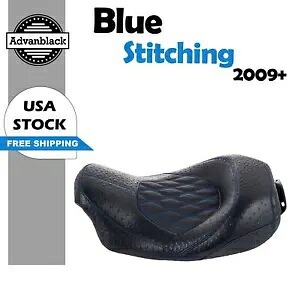 Advanblack Quest ロープロファイル ブルー ステッチ ライダー シート ハーレーダビッドソン 09+ に適合 Advanblack Quest Low Profile Blue Stitiching Rider Seat Fits Harley Davidson 09+ 【並行輸入品】
