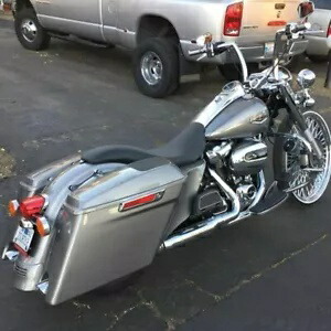 2014 年以降のハーレーダビッドソン ストリート ロード グライド用ビレット シルバー サドルバッグ スピーカー蓋 Billet Silver Saddlebag Speaker Lids For 2014+ Harley Davidson Street Road Glide 【並行輸入品】