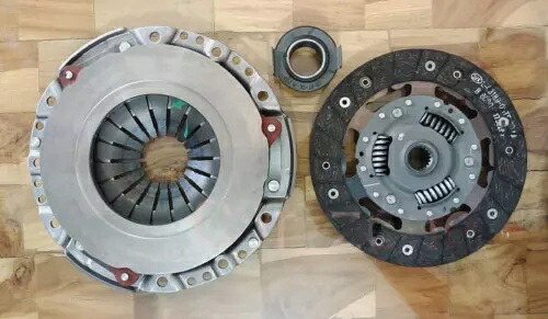 スズキ純正クラッチセットセレリオ2013-2021に適合。 Fits For Suzuki Genuine Clutch Set Celerio 2013-2021 【並行輸入品】