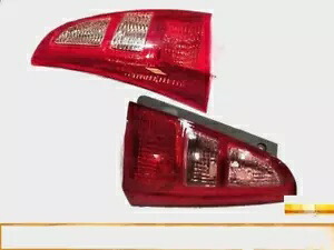 トヨタ INNOVA 第 1 世代 2.0L のテールライト L + R の新しいセットに適合 Fits For TOYOTA INNOVA 1ST GEN 2.0L New Set Of Tail light L+R 【並行輸入品】|カスタムパーツ WORLD倉庫