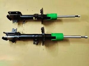 スズキ ERTIGA 第 1 世代サスペンションストラット Assy セット左 + 右に適合 Fits For Suzuki ERTIGA 1ST GEN Suspension Strut Assy Set Left+Right 【並行輸入品】｜カスタムパーツ WORLD倉庫 77,440円