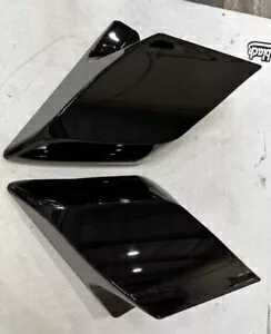 OS&D Advanblack ビビッドブラック CVO スタイルサイドカバー 2014 年以降のハーレー用 OS&D Advanblack Vivid Black CVO STYLE SIDE COVER FOR 2014+ HARLEY 【並行輸入品】