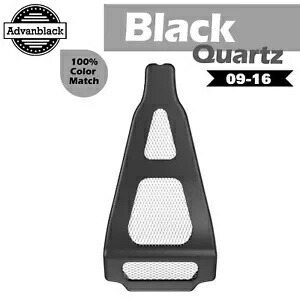 ブラック クォーツ ABS チン スポイラー 空冷ハーレー ストリート ロード グライド 2009-2016 に適合 Black Quartz ABS Chin Spoiler Fits Air-Cooled Harley Street Road Glide 2009-2016 【並行輸入品】