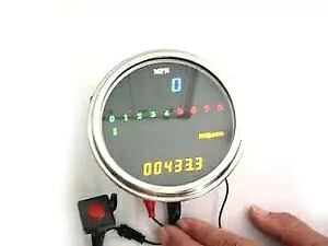 HARLEY LED デジタル スピードメーターとタコメーター アセンブリは 0- カスタム、 HARLEY LED Digital Speedometer and Tachometer Assembly fits 0- Custom, 【並行輸入品】｜カスタムパーツ WORLD倉庫