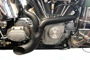 ハーレー ワイアット ガトリング FXST グランド パウンダー ブラックは 1986-2006 FXST に適合します。 HARLEY Wyatt Gatling FXST Ground Pounder Black fits 1986-2006 FXST, 【並行輸入品】｜カスタムパーツ WORLD倉庫