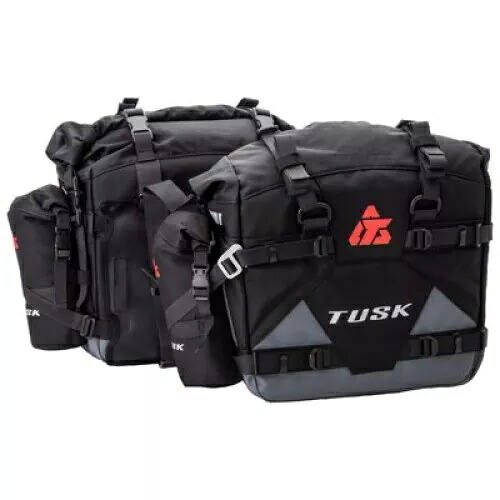 タスクパニアラック タスクパイロットパニアバッグとボトルホルダー付き ブラック/グレー Tusk Pannier Racks with Tusk Pilot Pannier Bags and Bottle Holders Black/Grey 【並行輸入品】 79,255円